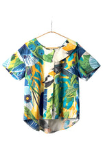 Bluză cu imprimeu vegetal și culori vii, croială asimetrică, vedere din față