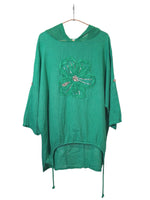 Bluză oversize verde, din in, cu aplicație florală decorativă și glugă de plasă