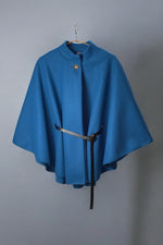 Capă Elegantă cu Siluetă Amplă, Nasture și Centură