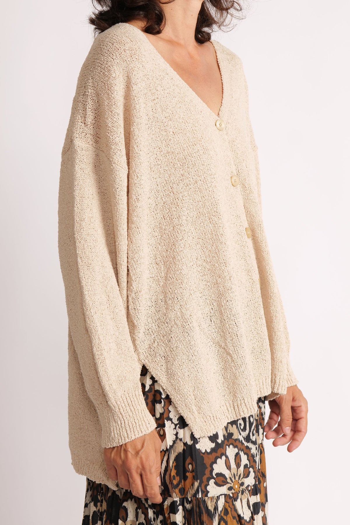 Cardigan_Tesatura_Tip_Sac_Bumbac_Model_Vedere