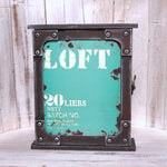 Dulăpior pentru chei cu design industrial LOFT, front verde cu imprimeu decorativ vintage.