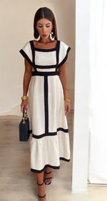 Rochie Cloș Cu Benzi Negre