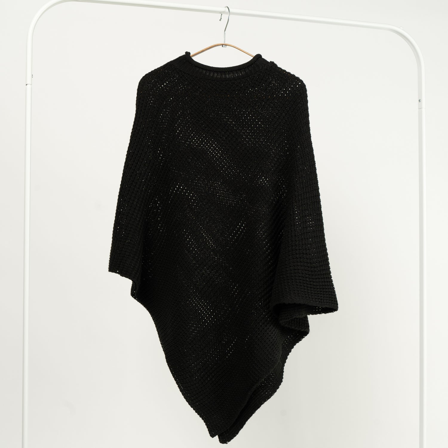 Capă Poncho Croșetată Asimetrică
