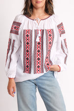 Ie cu motive naționale