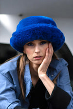 Pălărie Tip Bucket Din Blană Artificială – Accesoriu Fluffy Cu Reglaj