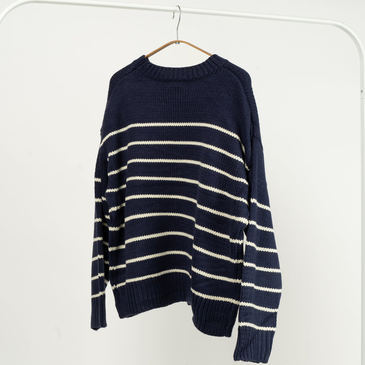 Pulover Tricotat Navy cu Dungi, Croială Lejeră