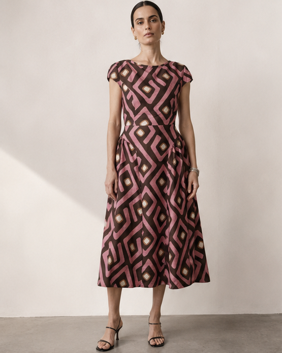 Rochie viscoza roz rosu vedere ansamblu, maneca scurta print geometric romburi, All Above Boutique