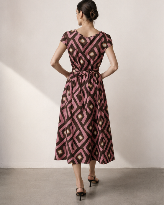 Rochie viscoza ivoire cusaturi modelatoare vedere spate, cadere impecabila midi, All Above Boutique