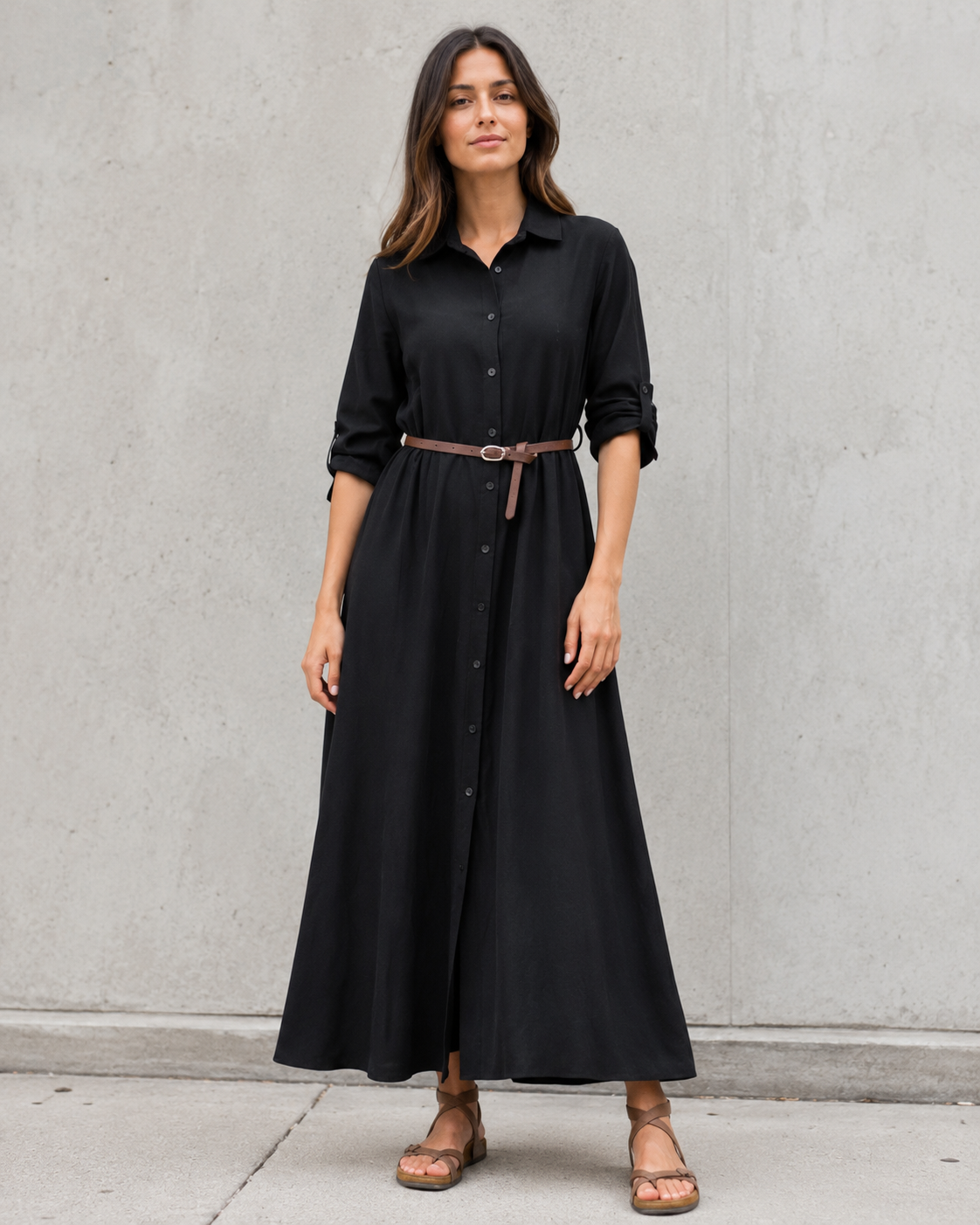 Rochie cămașă lungă cu curelușă, în nuanța negru, vedere din față.