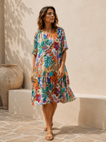 Rochie cu imprimeu tropical, detaliu material și imprimeu colorat — All Above Boutique.