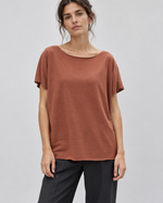 Tricou basic din bumbac cu margini fără tiv, nuanță camel