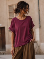 Tricou lejer cu umeri căzuți din material moale, vedere laterală — All Above Boutique.
