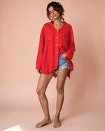 Detaliu nasturi sidef si tiv destramat camasa oversize din in, finisaj boem autentic, All Above Boutique