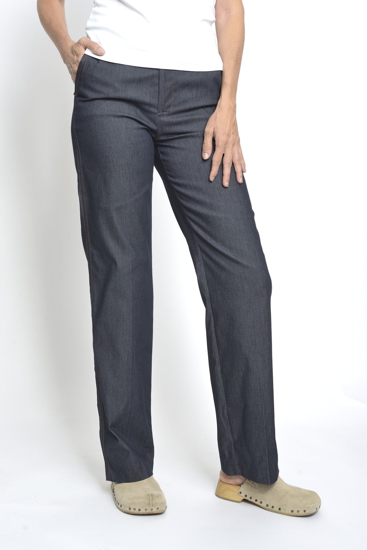 Pantaloni drepți tip jeans cu cusături decorative, în nuanța bleumarin, vedere laterală, All Above Boutique