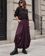 Pantaloni salvari satinați cu șireturi de ajustare, în nuanța violet închis, vedere frontală.