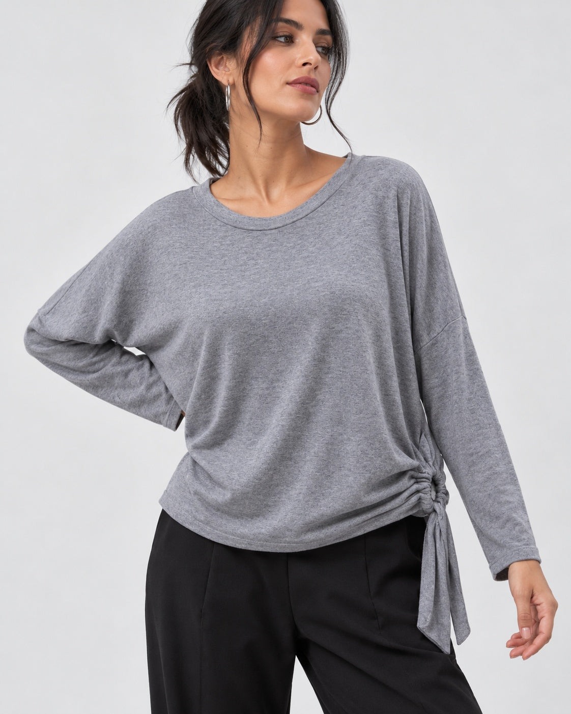 Bluză lejeră din tricot moale cu inel lateral, nuanță gri deschis