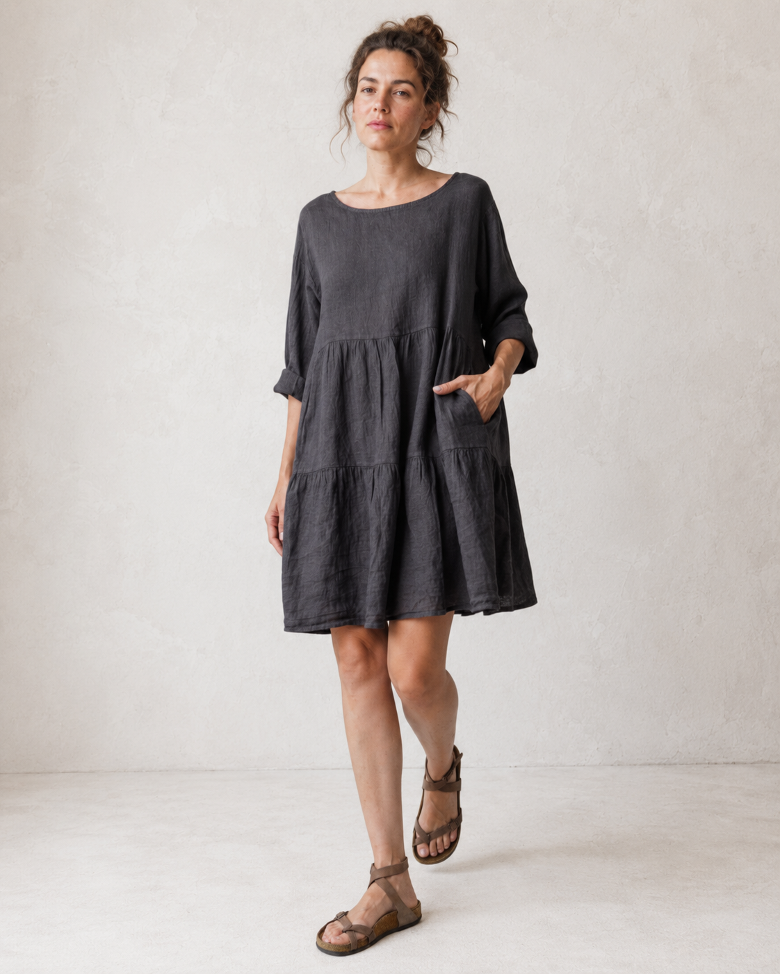 Rochie Baby Doll din in, vedere laterală. All Above Boutique.