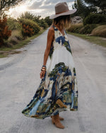 Rochie maxi din in imprimeu floral roșu-verde, ansamblu look boem cu pălărie, All Above Boutique