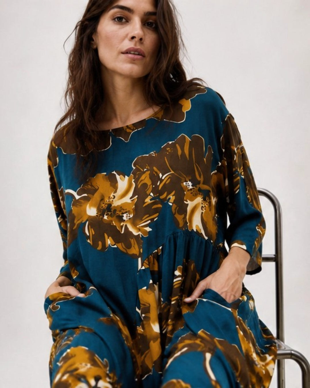 Rochie lungă din tencel cu imprimeu floral, vedere laterală — All Above Boutique.