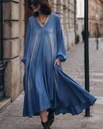 Rochie din denim cu mâneci lungi și manșete elastice, detaliu — All Above Boutique.