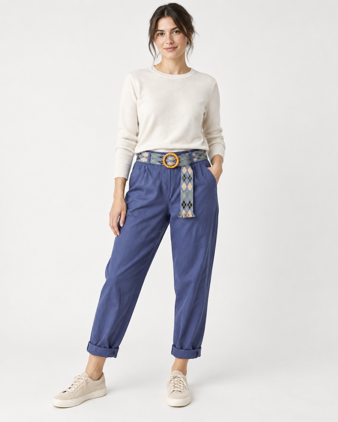 Pantaloni conici din viscoză cu centură etnică colorată, în nuanța bleumarin, vedere frontală.