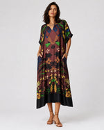 Rochie midi satinată cu print abstract natural, în nuanța maro, vedere din față.
