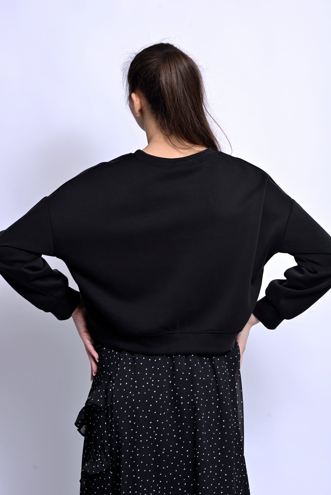 Bluză tip sweatshirt cu mânecă lungă, vedere din spate