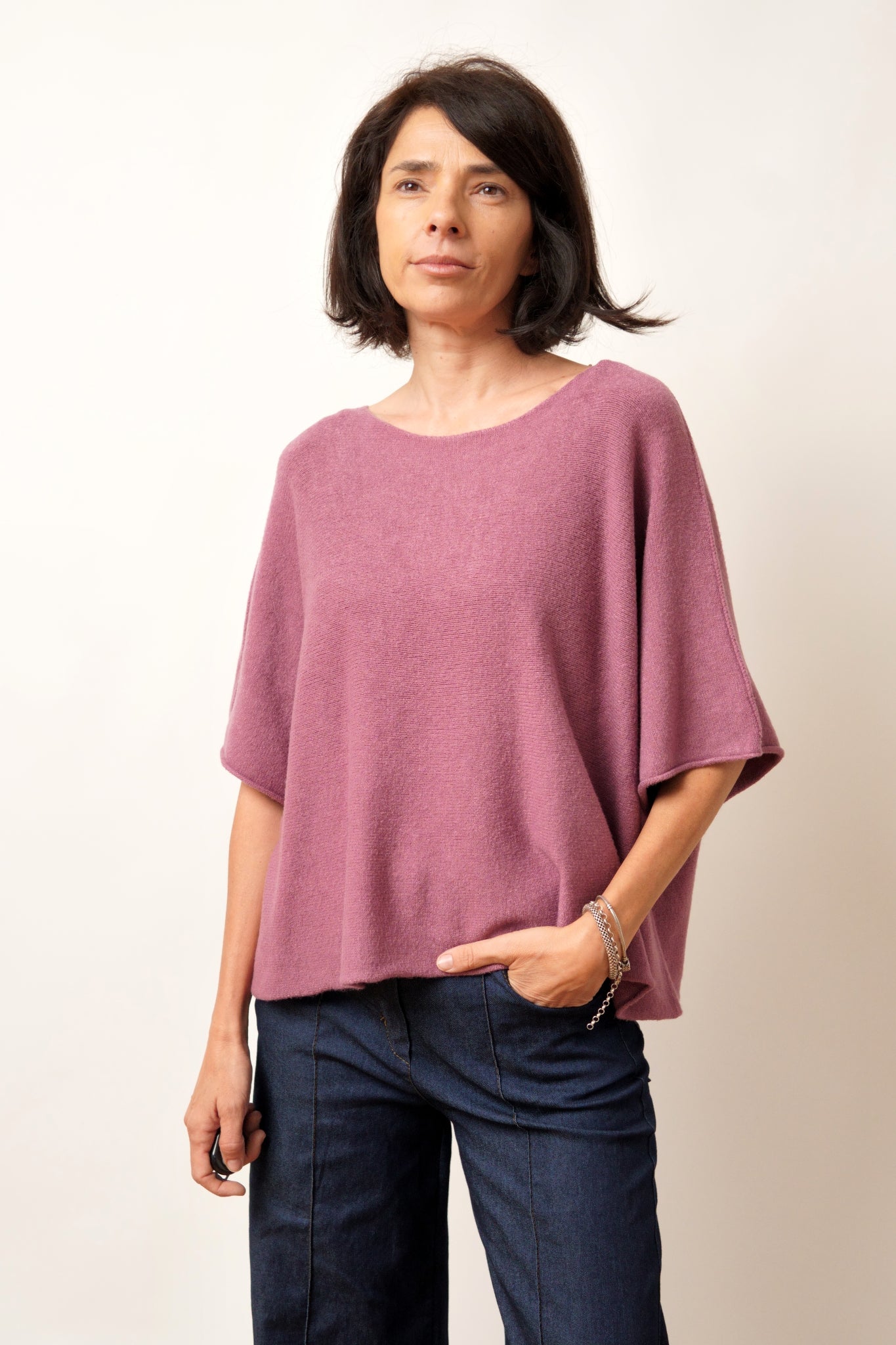 Bluză lejeră din tricot moale mov, cu umeri căzuți și croială largă