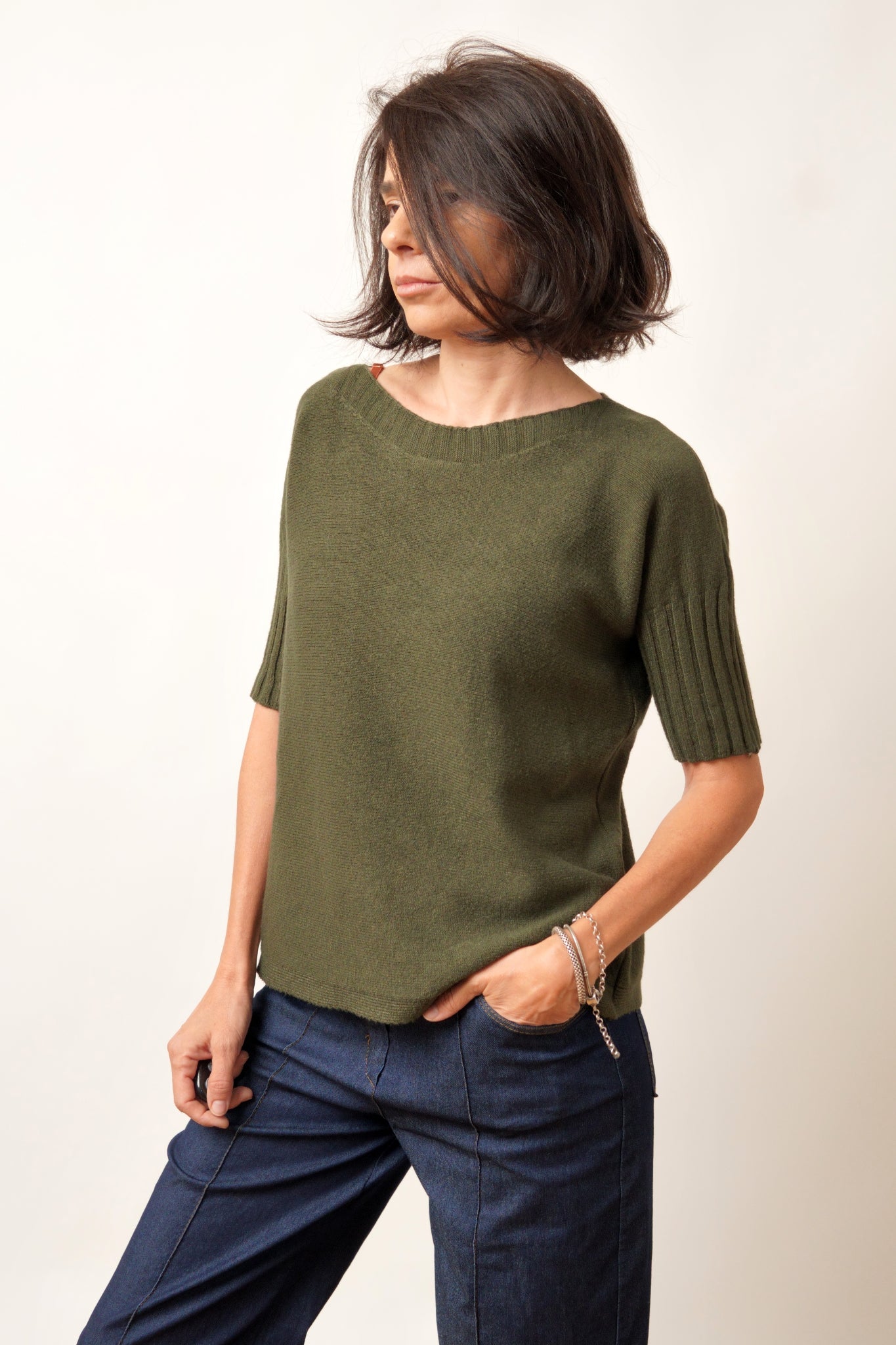 Bluză din tricot soft kaki, cu mânecă scurtă și stil casual