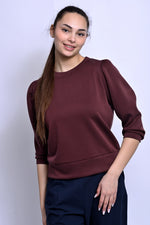 Bluză bordo cu design modern, vedere laterală