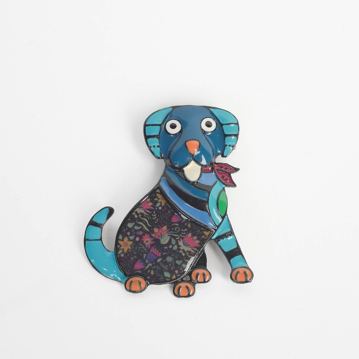 Broșă artistică, cu detalii colorate, ilustrând un cățel albastru cu bandană, design vesel și creativ.