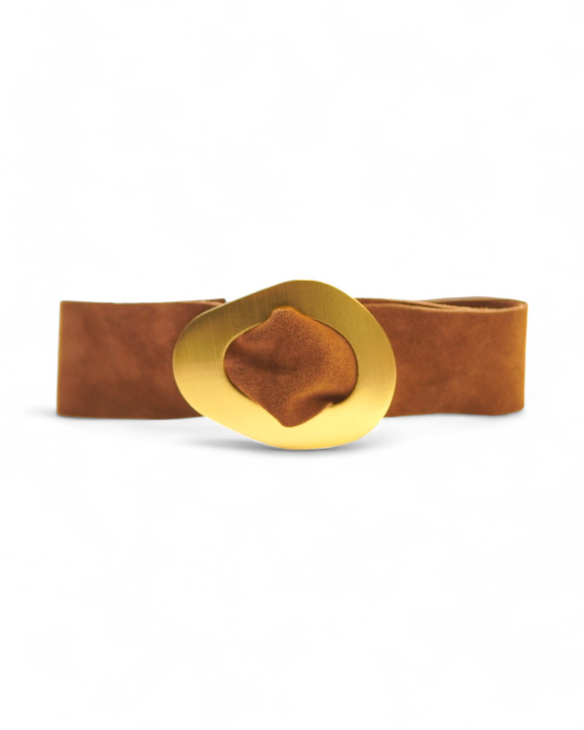 Curea caramel din piele întoarsă cu cataramă aurie, elegantă și minimalistă.