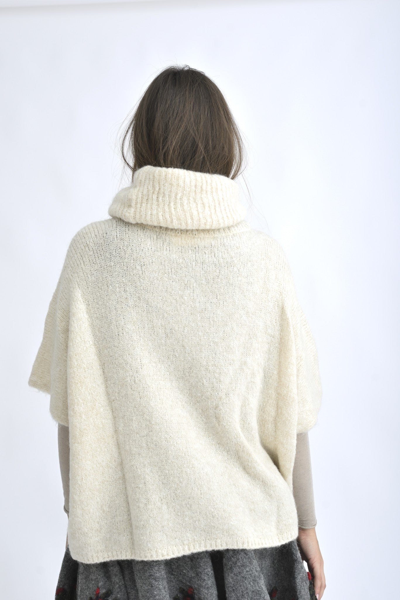 Pulover Fluffy Cu Guler Mare