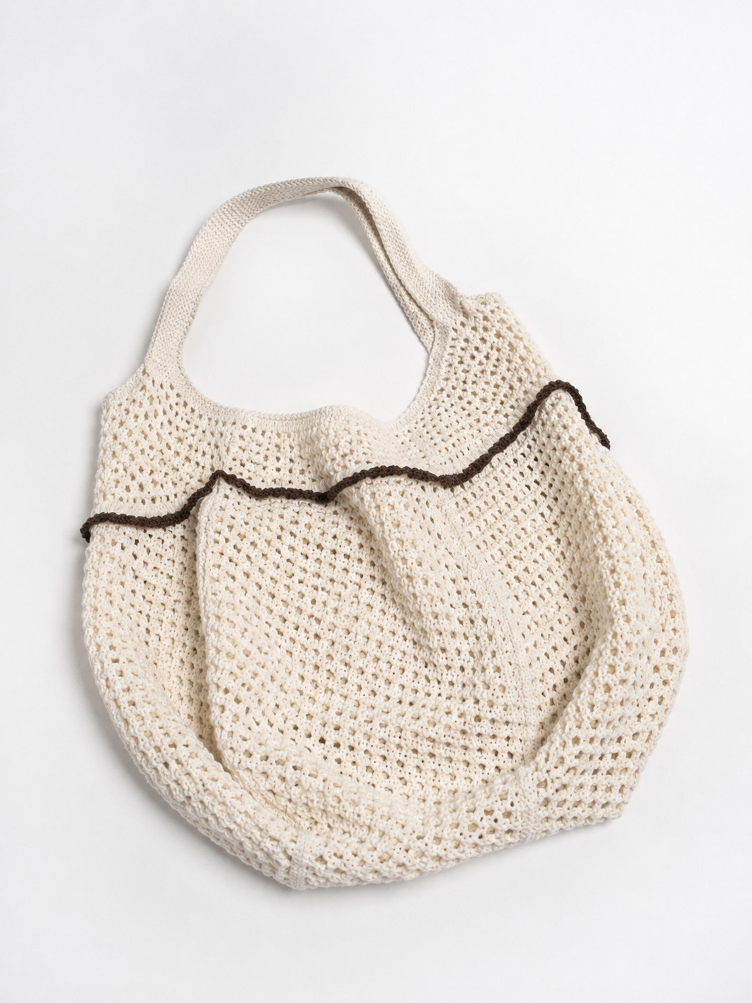 Geantă croșetată tip macrame,flat lay.