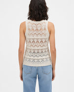 Maiou croșetat macrame, vedere din spate.