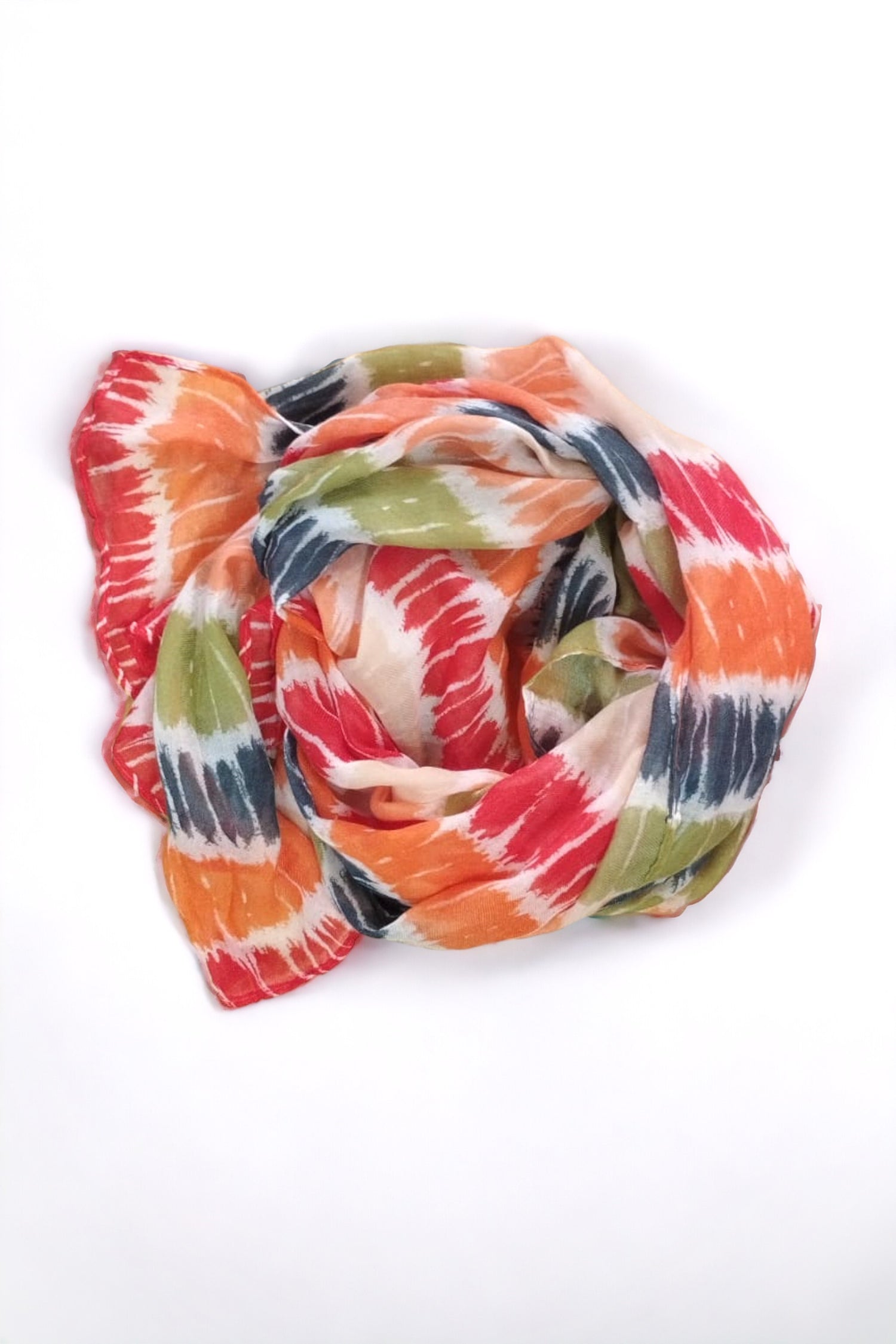 Eșarfă din viscoză 100%, cu imprimeu tie dye în portocaliu și verde, stil vibrant și modern.