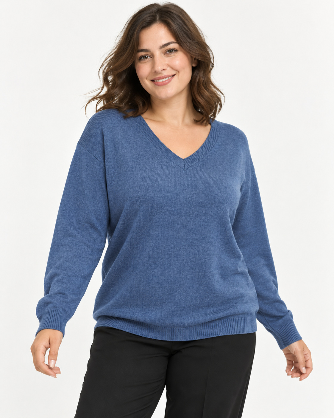 Bluză albastru indigo cu decolteu în V din amestec cu lână și cașmir, mărime L - XL, model în mers - All Above Boutique