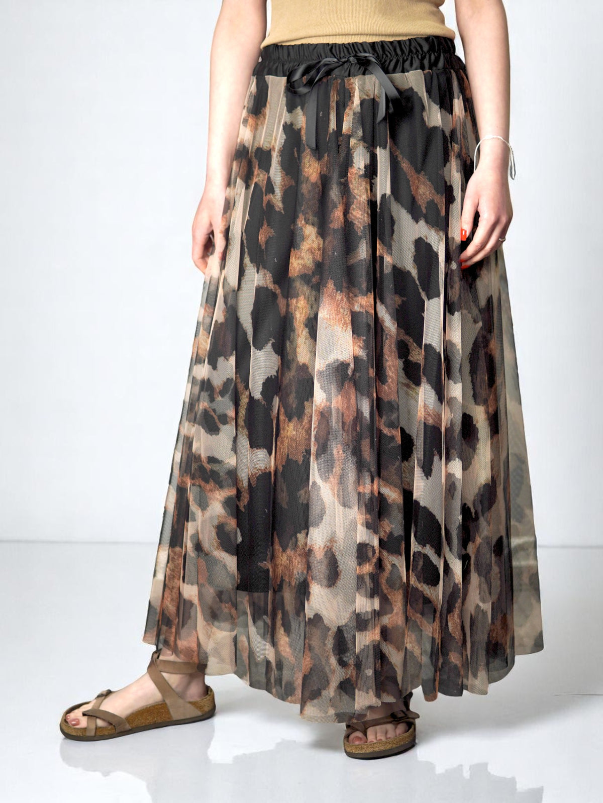 Fustă maxi plisată cu imprimeu animal print, talie cu elastic și panglică decorativă, vedere laterală