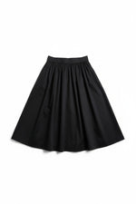 Fustă tip A din bumbac, prezentare flat lay, cu croială amplă și finisaj curat.