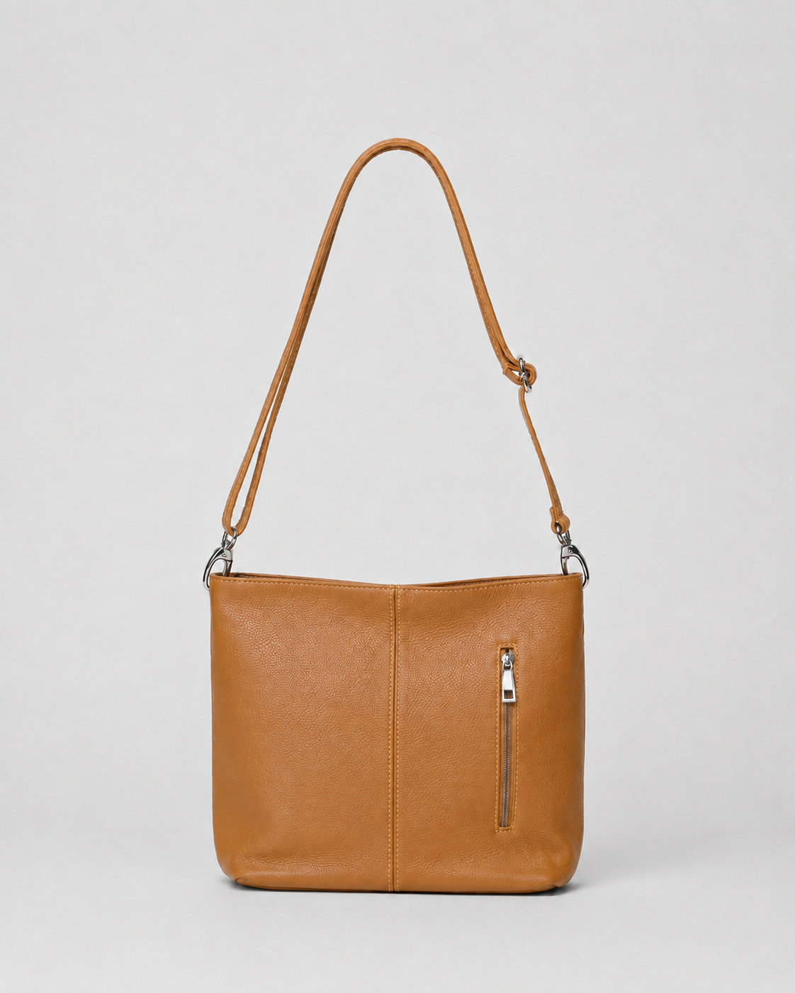 Geantă medie tip sac din piele naturală cu buzunar vertical, nuanța caramel, All Above Boutique.
