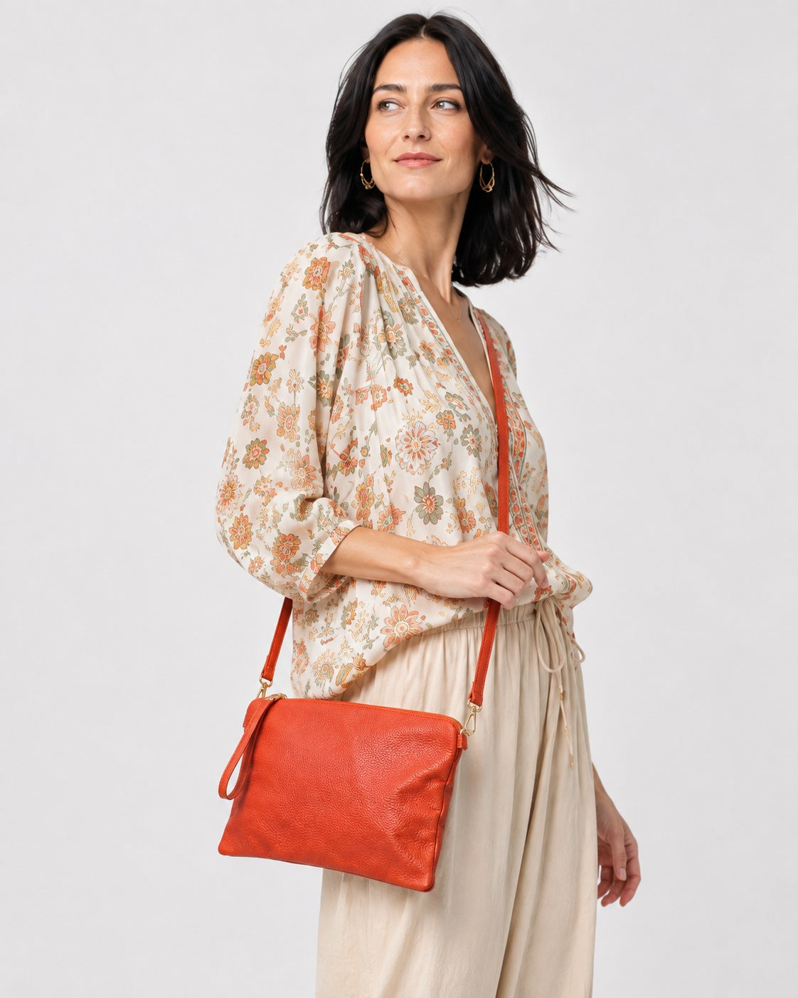 Geantă plic din piele cu bretea crossbody, portocaliu