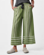 Pantaloni din bumbac cu imprimeu, nuanța verde, vedere din față, All Above Boutique.