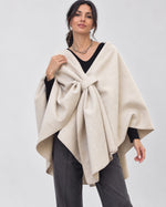 Poncho tip capă cu prindere fundă, nuanță crem