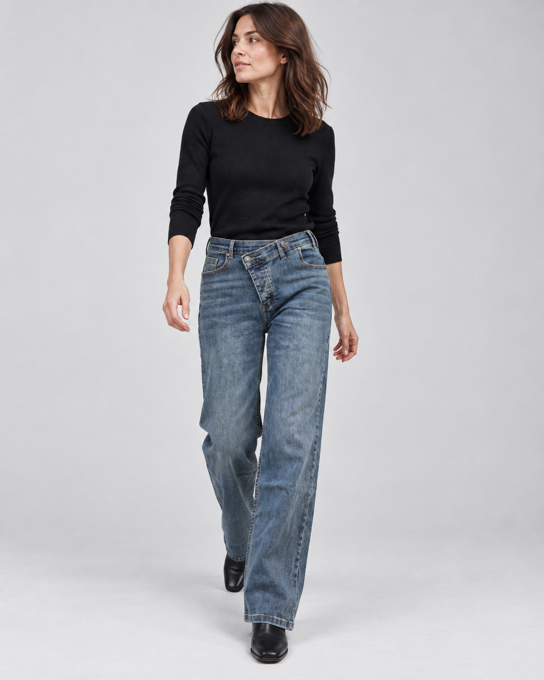 Jeans drepți cu slit oblic cu nasturi, vedere din față