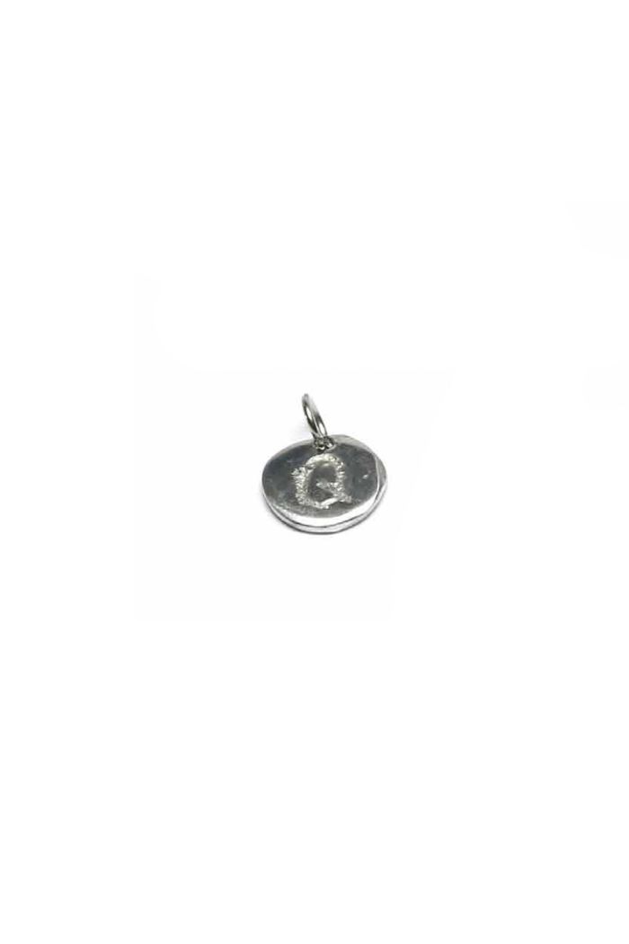 Pandant Handmade din Aluminiu Reciclat, Personalizat cu Literă