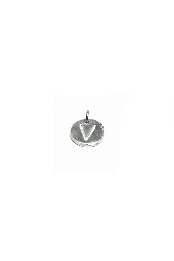 Pandant Handmade din Aluminiu Reciclat, Personalizat cu Literă