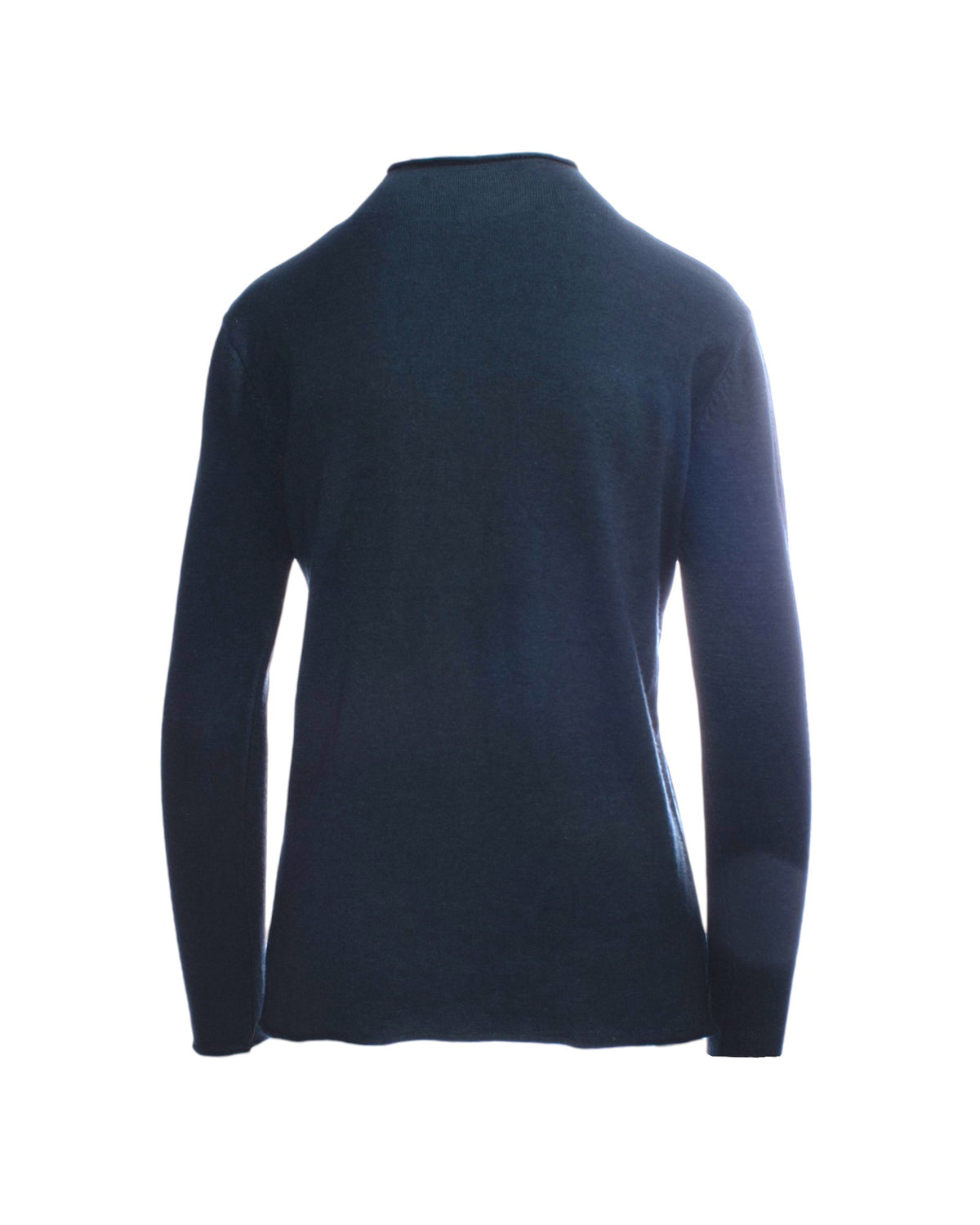 Maletă groasă turtleneck bleumarin, cu croială relaxată și detalii minimaliste.