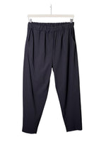 Pantaloni negri conici din Tencel, croi simplu, fără fermoar