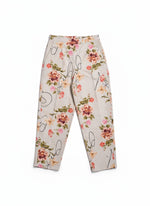 Pantaloni cu imprimeu floral, prezentare produs pe fundal alb