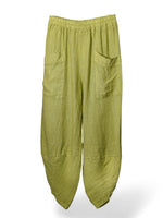 Pantaloni verzi din in natural cu croială lejeră, buzunare aplicate și elastic în talie.